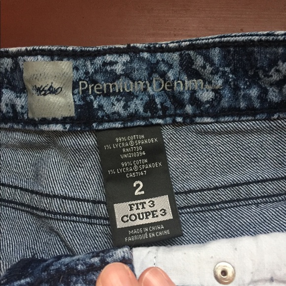 Mossimo premium denim mid-rise shorts size 2 - Picture 5 of 5